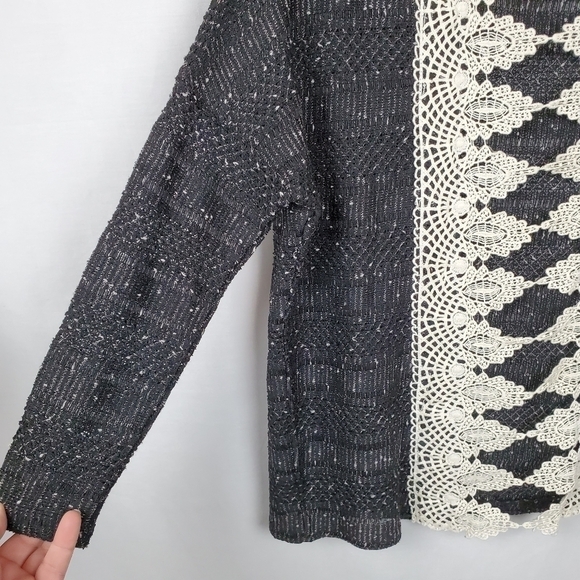 Entro sz M crocheted lace open back sweater - Picture 7 of 11